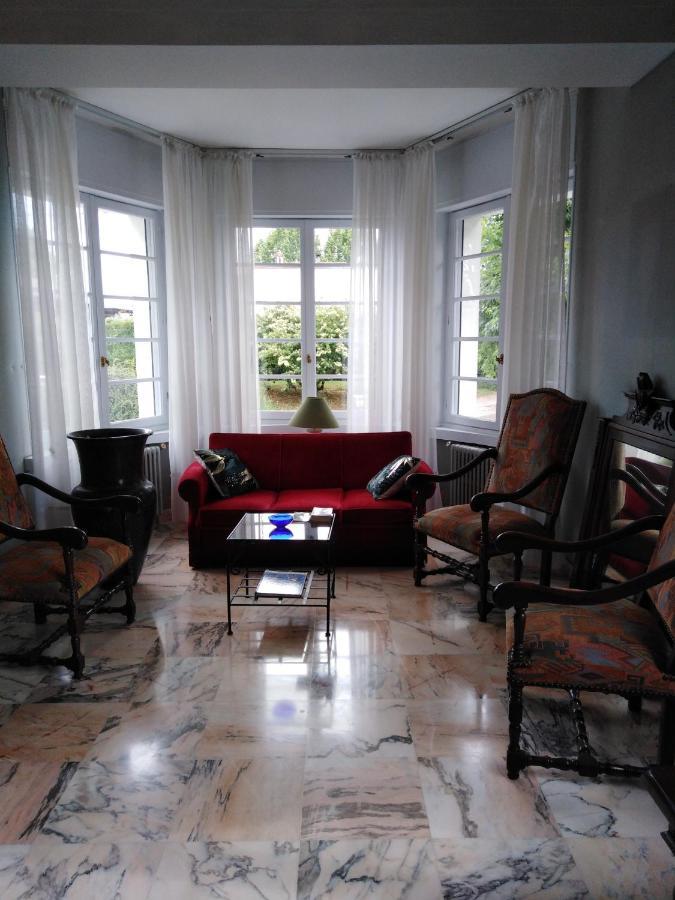 La Maison Basque Sainte-Livrade-sur-Lot Bagian luar foto