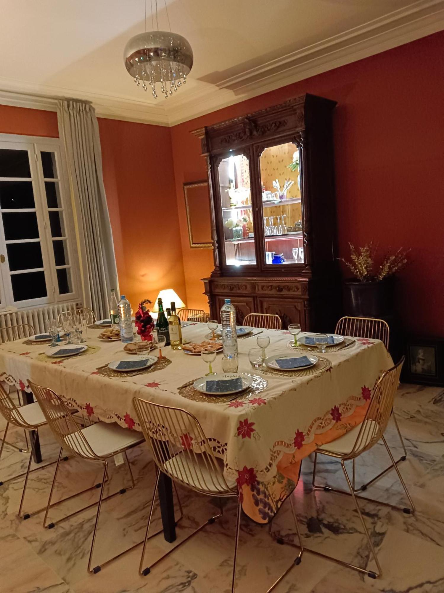 La Maison Basque Sainte-Livrade-sur-Lot Bagian luar foto