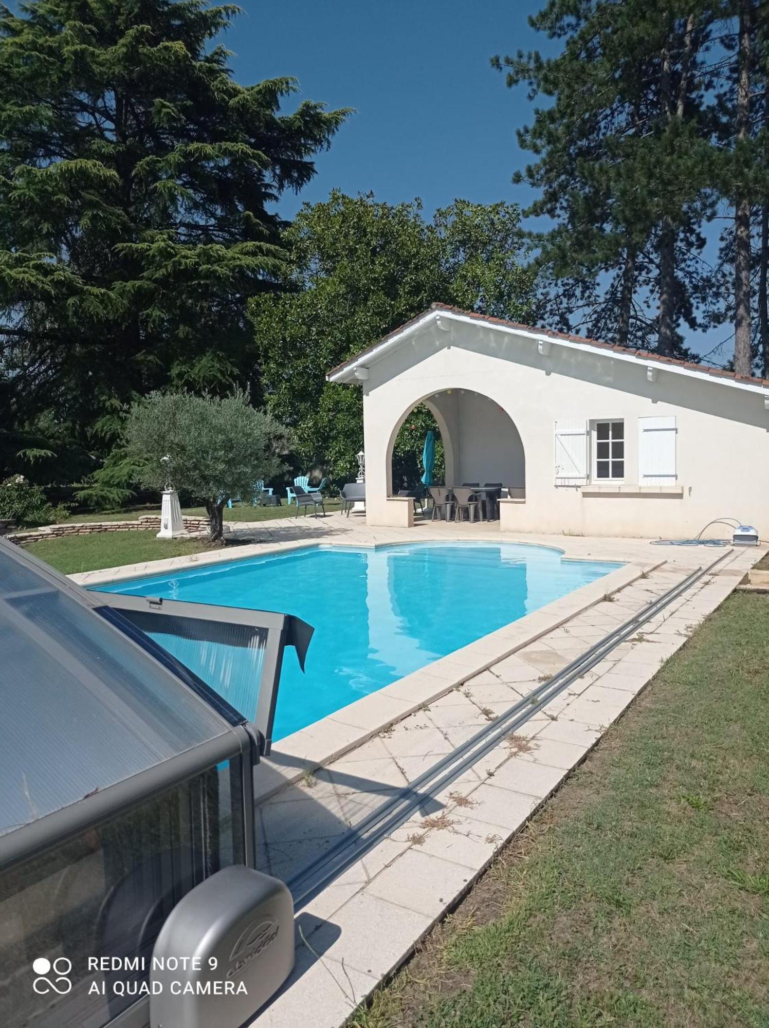 La Maison Basque Sainte-Livrade-sur-Lot Bagian luar foto